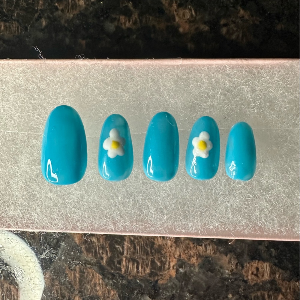 “Sunny Side Up ☀️🍳” Press On Set by LoveScottiNails